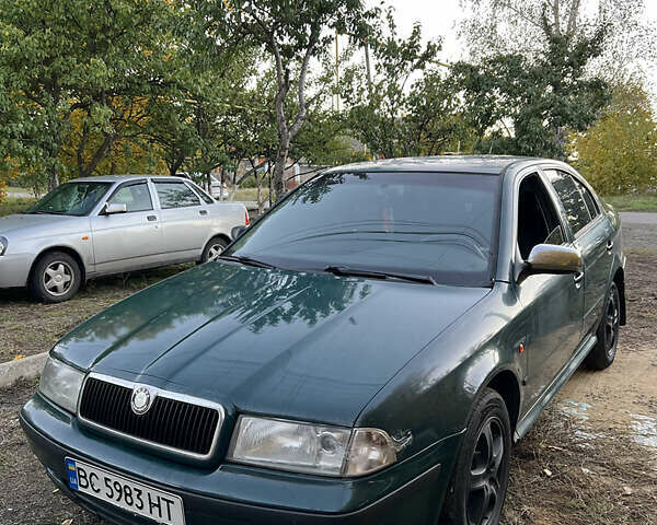 Зеленый Шкода Октавия, объемом двигателя 1.6 л и пробегом 530 тыс. км за 2500 $, фото 1 на Automoto.ua