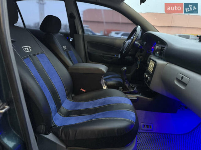 Зелений Шкода Октавія, об'ємом двигуна 1.6 л та пробігом 290 тис. км за 3990 $, фото 7 на Automoto.ua