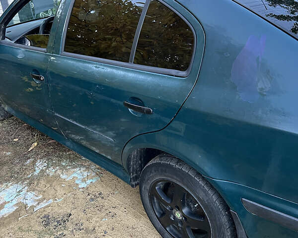 Зеленый Шкода Октавия, объемом двигателя 1.6 л и пробегом 530 тыс. км за 2500 $, фото 7 на Automoto.ua