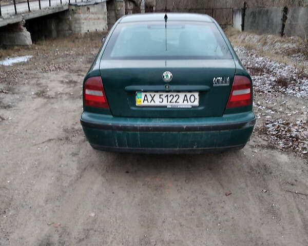 Зеленый Шкода Октавия, объемом двигателя 1.6 л и пробегом 270 тыс. км за 3200 $, фото 3 на Automoto.ua