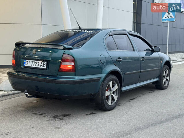 Зелений Шкода Октавія, об'ємом двигуна 1.6 л та пробігом 290 тис. км за 3990 $, фото 3 на Automoto.ua