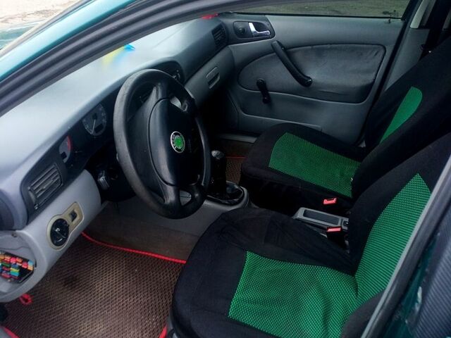 Зеленый Шкода Октавия, объемом двигателя 1.6 л и пробегом 286 тыс. км за 2800 $, фото 4 на Automoto.ua