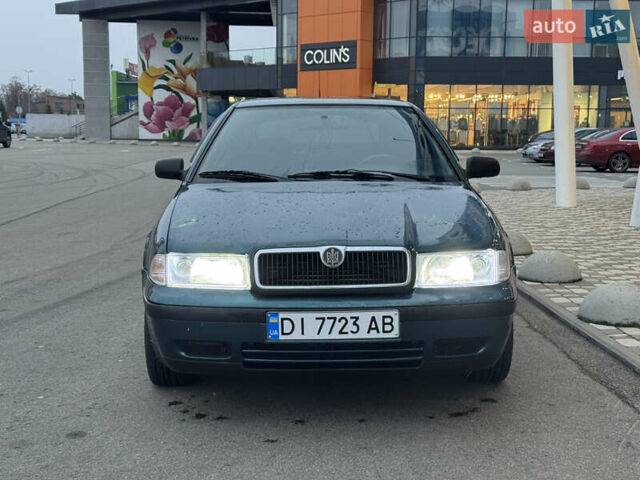 Зелений Шкода Октавія, об'ємом двигуна 1.6 л та пробігом 290 тис. км за 3990 $, фото 1 на Automoto.ua