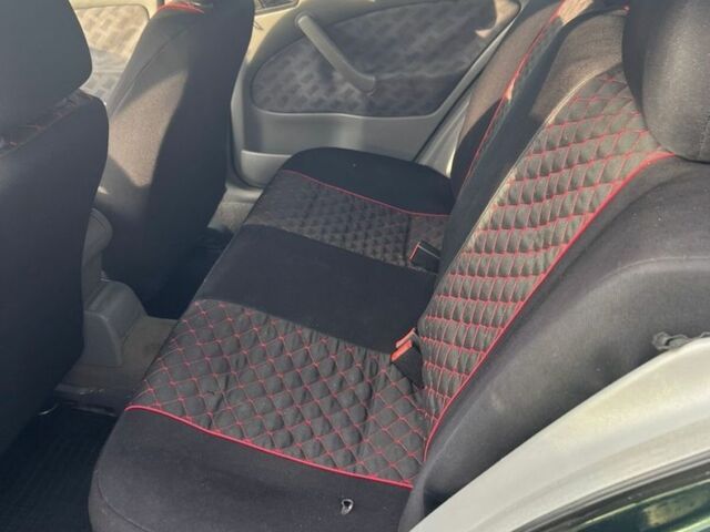 Зелений Шкода Октавія, об'ємом двигуна 2 л та пробігом 390 тис. км за 2800 $, фото 6 на Automoto.ua