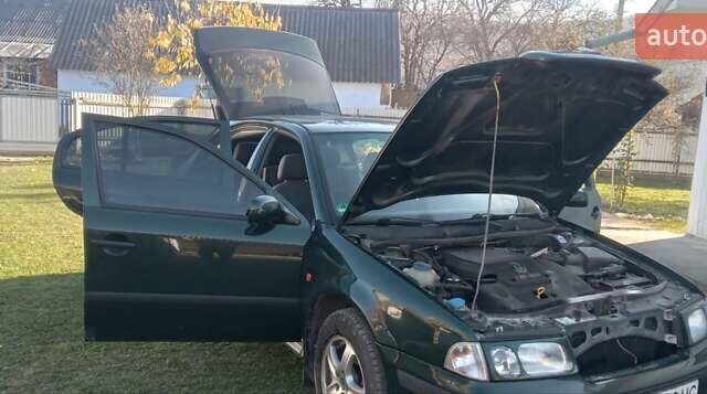 Зелений Шкода Октавія, об'ємом двигуна 1.6 л та пробігом 290 тис. км за 3300 $, фото 2 на Automoto.ua