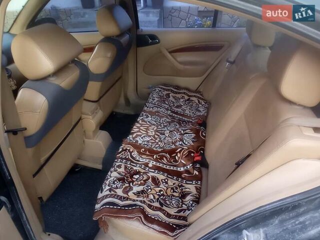 Зеленый Шкода Октавия, объемом двигателя 1.8 л и пробегом 240 тыс. км за 3900 $, фото 9 на Automoto.ua