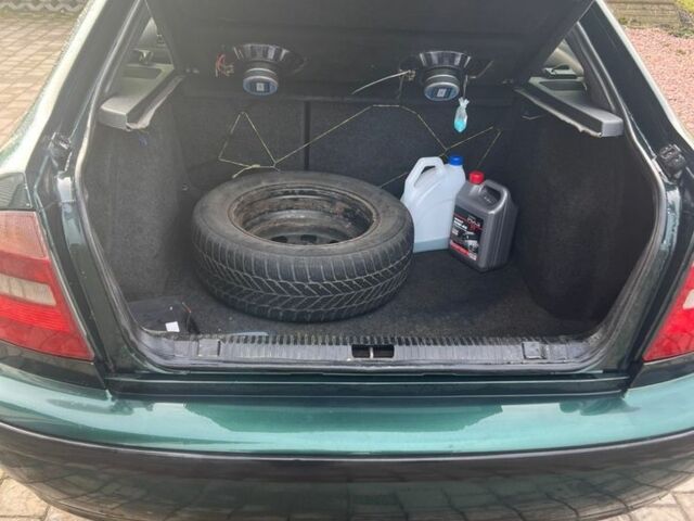 Зелений Шкода Октавія, об'ємом двигуна 2 л та пробігом 390 тис. км за 2800 $, фото 4 на Automoto.ua