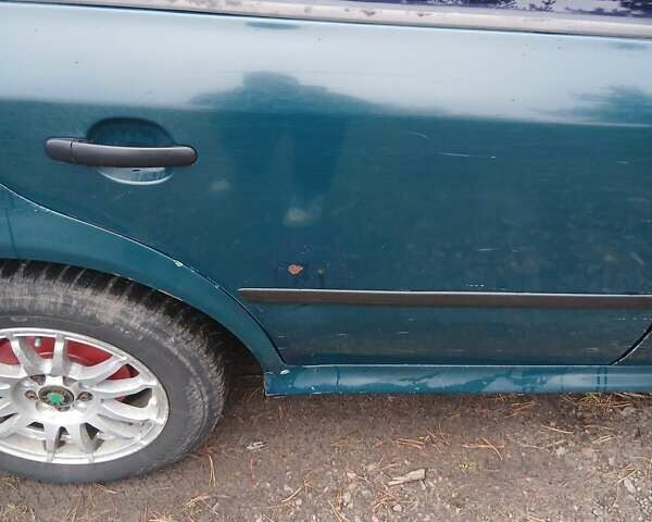 Зеленый Шкода Октавия, объемом двигателя 1.6 л и пробегом 386 тыс. км за 2299 $, фото 8 на Automoto.ua