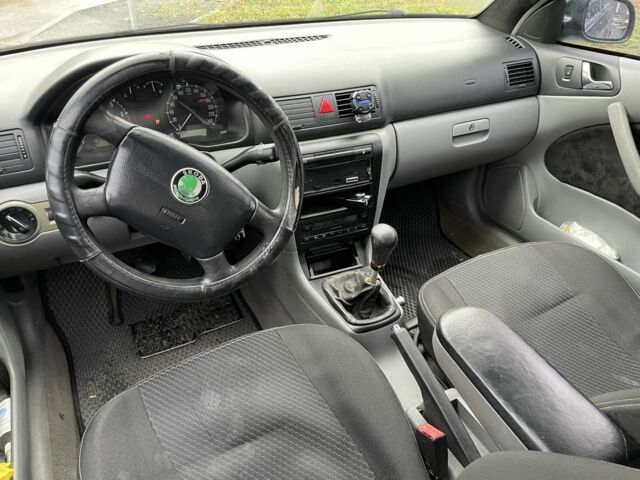 Зеленый Шкода Октавия, объемом двигателя 1.8 л и пробегом 245 тыс. км за 3100 $, фото 5 на Automoto.ua