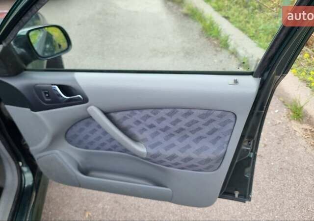 Зеленый Шкода Октавия, объемом двигателя 1.78 л и пробегом 280 тыс. км за 3900 $, фото 18 на Automoto.ua