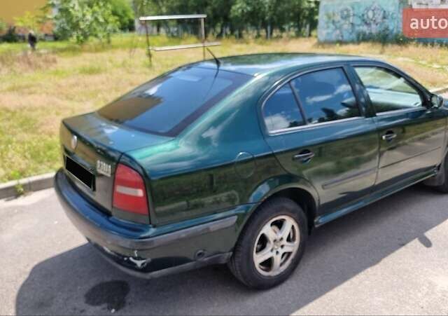 Зеленый Шкода Октавия, объемом двигателя 1.78 л и пробегом 280 тыс. км за 3900 $, фото 5 на Automoto.ua