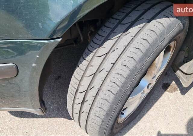 Зеленый Шкода Октавия, объемом двигателя 1.78 л и пробегом 280 тыс. км за 3900 $, фото 2 на Automoto.ua