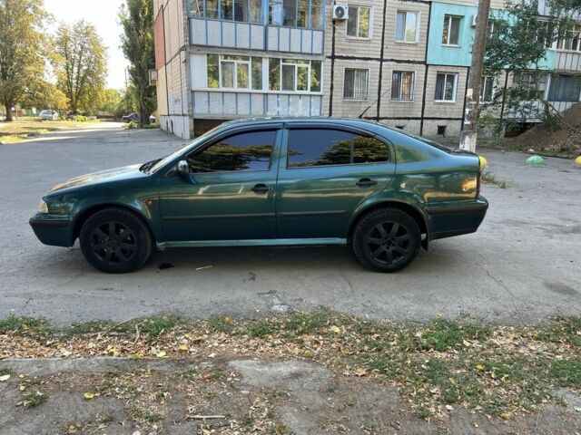 Зелений Шкода Октавія, об'ємом двигуна 1.9 л та пробігом 300 тис. км за 1750 $, фото 3 на Automoto.ua
