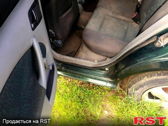 Зеленый Шкода Октавия, объемом двигателя 1.9 л и пробегом 385 тыс. км за 1500 $, фото 1 на Automoto.ua