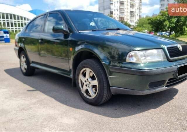 Зеленый Шкода Октавия, объемом двигателя 1.78 л и пробегом 280 тыс. км за 3900 $, фото 6 на Automoto.ua