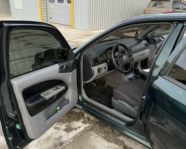 Зеленый Шкода Октавия, объемом двигателя 1.98 л и пробегом 235 тыс. км за 4700 $, фото 9 на Automoto.ua