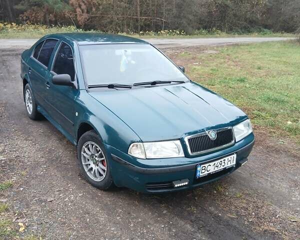 Зеленый Шкода Октавия, объемом двигателя 1.6 л и пробегом 386 тыс. км за 2299 $, фото 3 на Automoto.ua