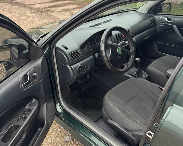 Зелений Шкода Октавія, об'ємом двигуна 1.98 л та пробігом 250 тис. км за 3800 $, фото 11 на Automoto.ua