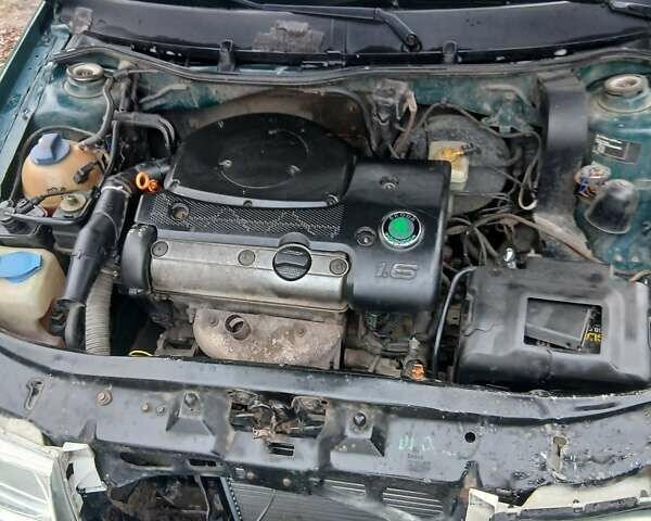 Зеленый Шкода Октавия, объемом двигателя 1.6 л и пробегом 386 тыс. км за 2299 $, фото 18 на Automoto.ua