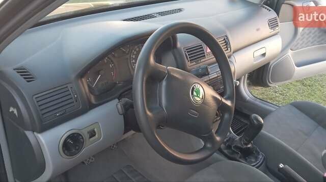 Зелений Шкода Октавія, об'ємом двигуна 1.6 л та пробігом 290 тис. км за 3300 $, фото 19 на Automoto.ua