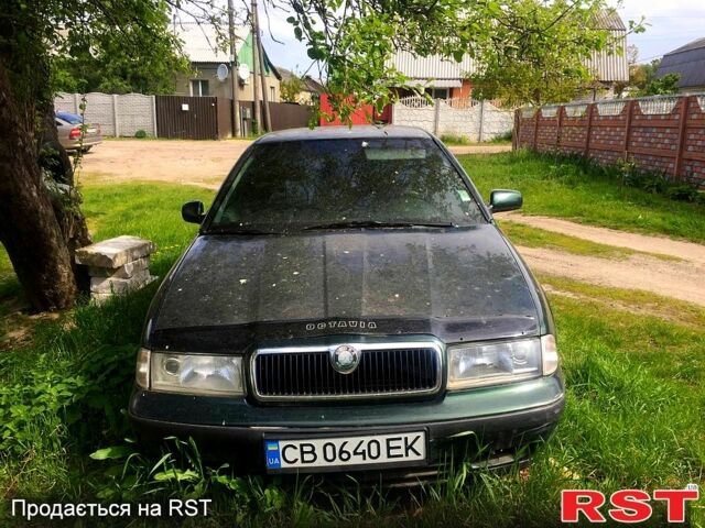 Зеленый Шкода Октавия, объемом двигателя 1.9 л и пробегом 385 тыс. км за 1500 $, фото 2 на Automoto.ua