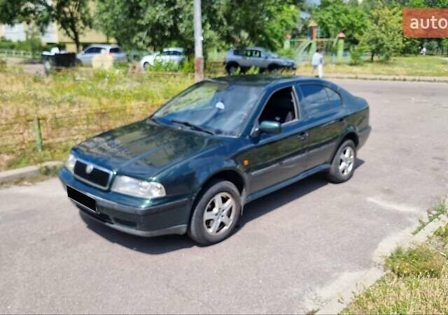 Зеленый Шкода Октавия, объемом двигателя 1.78 л и пробегом 280 тыс. км за 3900 $, фото 1 на Automoto.ua