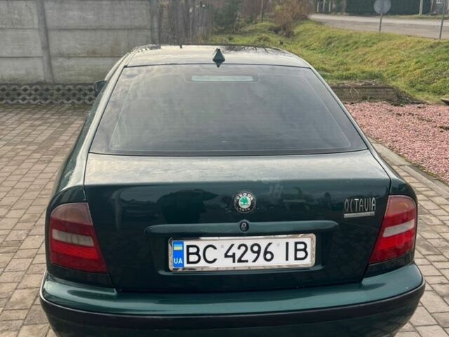 Зелений Шкода Октавія, об'ємом двигуна 2 л та пробігом 390 тис. км за 2800 $, фото 1 на Automoto.ua