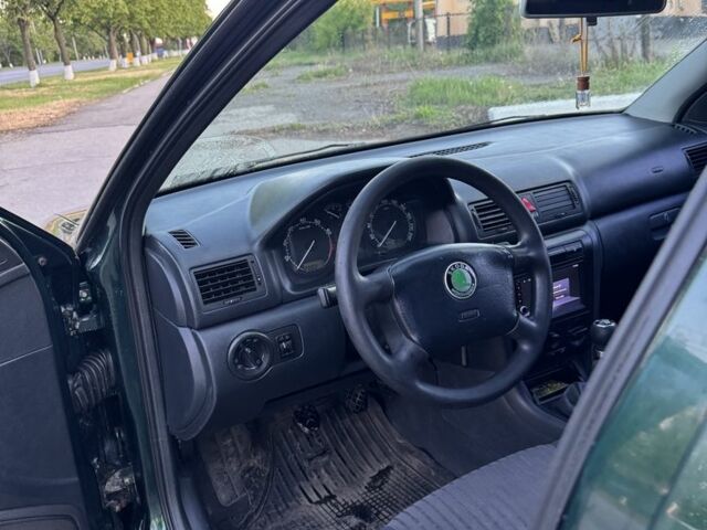 Зеленый Шкода Октавия, объемом двигателя 1.8 л и пробегом 328 тыс. км за 3000 $, фото 10 на Automoto.ua