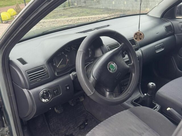 Зелений Шкода Октавія, об'ємом двигуна 1.8 л та пробігом 294 тис. км за 3500 $, фото 5 на Automoto.ua