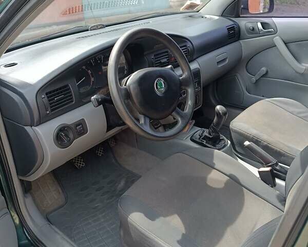 Зелений Шкода Октавія, об'ємом двигуна 1.6 л та пробігом 135 тис. км за 4849 $, фото 3 на Automoto.ua