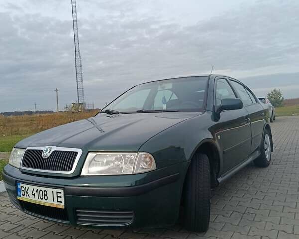 Зеленый Шкода Октавия, объемом двигателя 1.9 л и пробегом 328 тыс. км за 4600 $, фото 3 на Automoto.ua