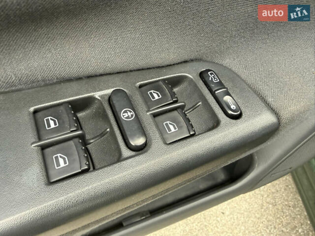 Шкода Октавия 2001 в Киеве на Automoto.ua Зеленый Шкода Октавия, объемом двигателя 1.6 л и пробегом 173 тыс. км за 5250 $, фото 22 на Automoto.ua