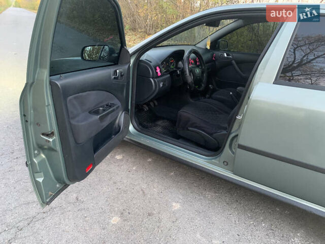 Зеленый Шкода Октавия, объемом двигателя 1.6 л и пробегом 290 тыс. км за 3750 $, фото 13 на Automoto.ua