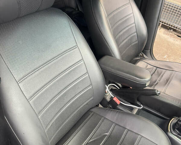 Шкода Октавия 2001 в Львове на Automoto.ua Зеленый Шкода Октавия, объемом двигателя 1.9 л и пробегом 429 тыс. км за 3300 $, фото 12 на Automoto.ua