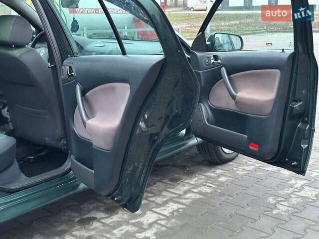 Зеленый Шкода Октавия, объемом двигателя 1.9 л и пробегом 328 тыс. км за 4450 $, фото 11 на Automoto.ua