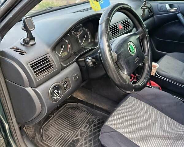 Зеленый Шкода Октавия, объемом двигателя 1.6 л и пробегом 445 тыс. км за 3500 $, фото 5 на Automoto.ua