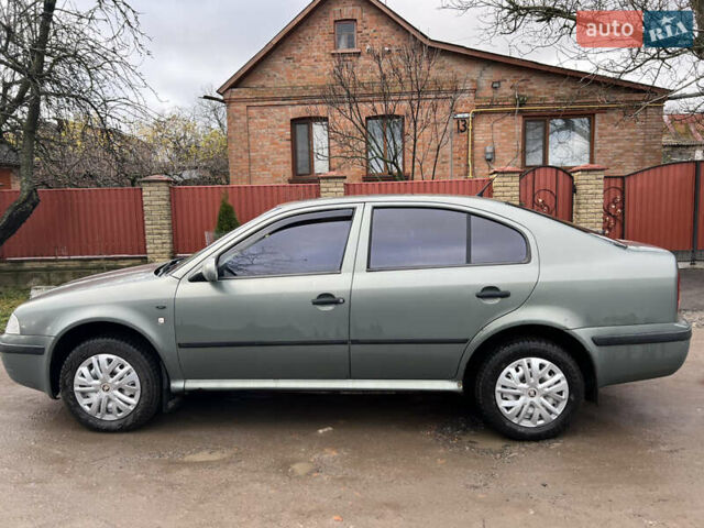 Зелений Шкода Октавія, об'ємом двигуна 1.6 л та пробігом 275 тис. км за 2999 $, фото 8 на Automoto.ua
