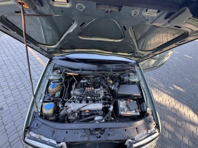 Зеленый Шкода Октавия, объемом двигателя 1.8 л и пробегом 300 тыс. км за 4600 $, фото 16 на Automoto.ua