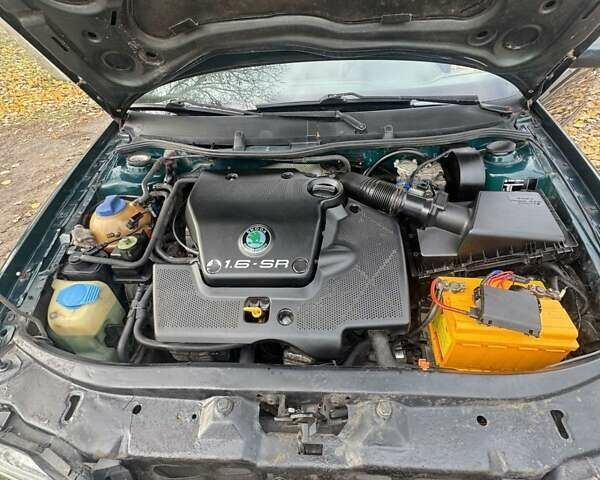 Зеленый Шкода Октавия, объемом двигателя 1.6 л и пробегом 316 тыс. км за 3600 $, фото 3 на Automoto.ua