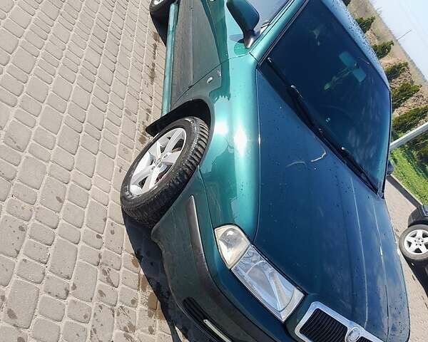 Зеленый Шкода Октавия, объемом двигателя 2 л и пробегом 340 тыс. км за 3000 $, фото 2 на Automoto.ua