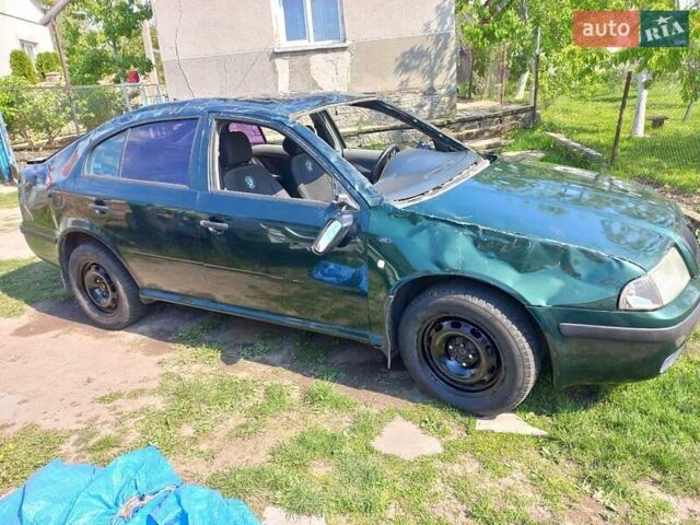 Зеленый Шкода Октавия, объемом двигателя 1.6 л и пробегом 335 тыс. км за 1500 $, фото 5 на Automoto.ua