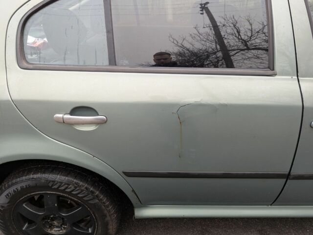 Зелений Шкода Октавія, об'ємом двигуна 1.8 л та пробігом 419 тис. км за 3300 $, фото 3 на Automoto.ua