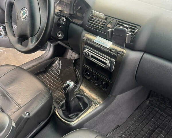 Шкода Октавия 2001 в Львове на Automoto.ua Зеленый Шкода Октавия, объемом двигателя 1.9 л и пробегом 429 тыс. км за 3300 $, фото 13 на Automoto.ua