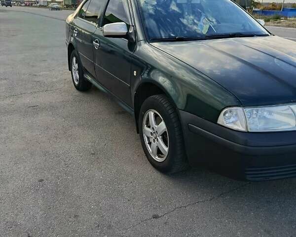 Зеленый Шкода Октавия, объемом двигателя 1.6 л и пробегом 445 тыс. км за 3500 $, фото 13 на Automoto.ua