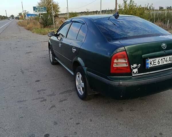 Зеленый Шкода Октавия, объемом двигателя 1.6 л и пробегом 445 тыс. км за 3500 $, фото 9 на Automoto.ua