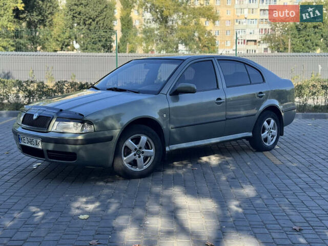 Зеленый Шкода Октавия, объемом двигателя 1.8 л и пробегом 300 тыс. км за 4300 $, фото 6 на Automoto.ua