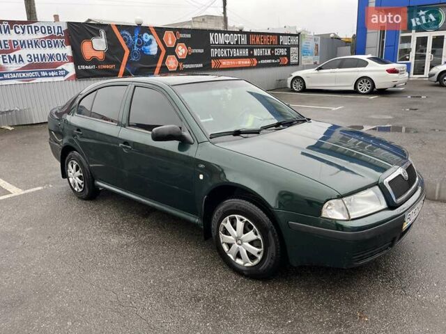 Зелений Шкода Октавія, об'ємом двигуна 1.6 л та пробігом 333 тис. км за 3200 $, фото 11 на Automoto.ua