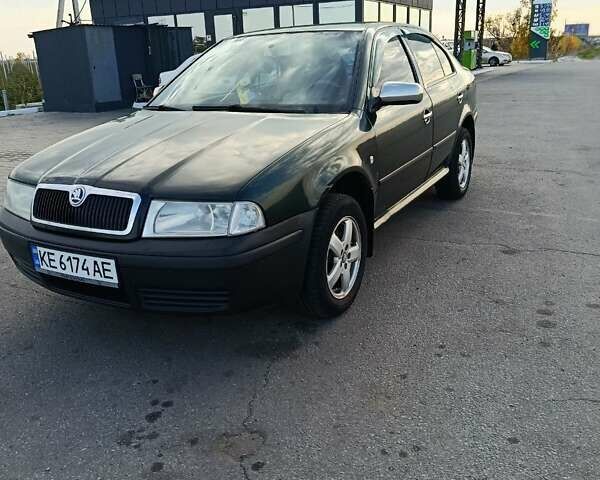 Зеленый Шкода Октавия, объемом двигателя 1.6 л и пробегом 445 тыс. км за 3500 $, фото 14 на Automoto.ua