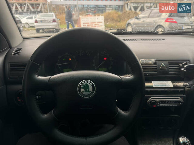 Шкода Октавия 2001 в Львове на Automoto.ua Зеленый Шкода Октавия, объемом двигателя 1.9 л и пробегом 429 тыс. км за 3300 $, фото 8 на Automoto.ua