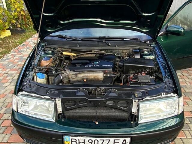 Зеленый Шкода Октавия, объемом двигателя 1.8 л и пробегом 230 тыс. км за 3900 $, фото 7 на Automoto.ua